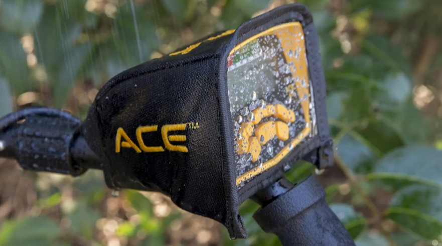 Amazon.com : Garrett ACE 400 Metal Detector Bundle – Digital